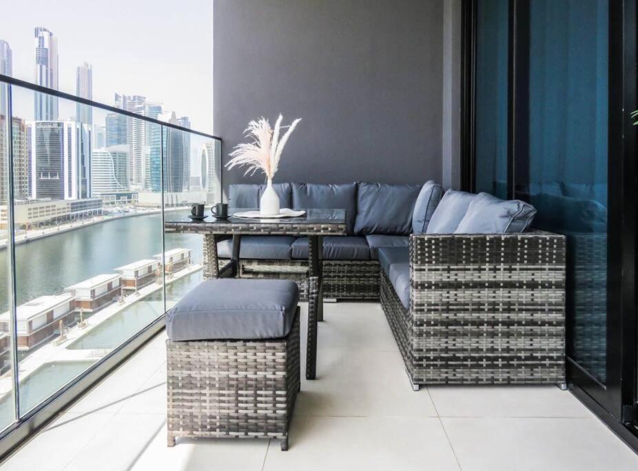 Stylish 2 Bedroom In Binghatti, Business Bay Dubai Dış mekan fotoğraf