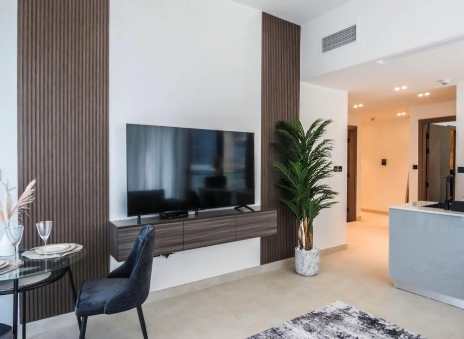 Stylish 2 Bedroom In Binghatti, Business Bay Dubai Dış mekan fotoğraf